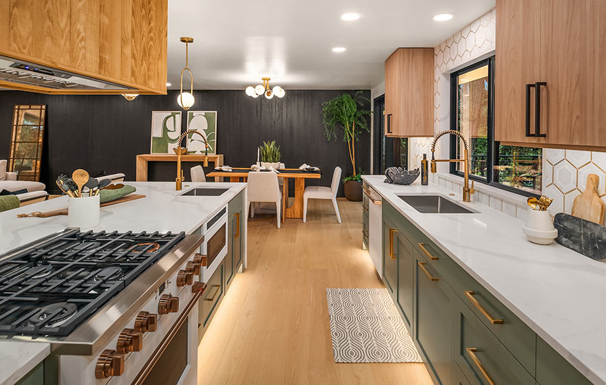 Streamline Online Ordering makes designing and installing these cabinets with Melamine and painted Shaker doors a breeze. 