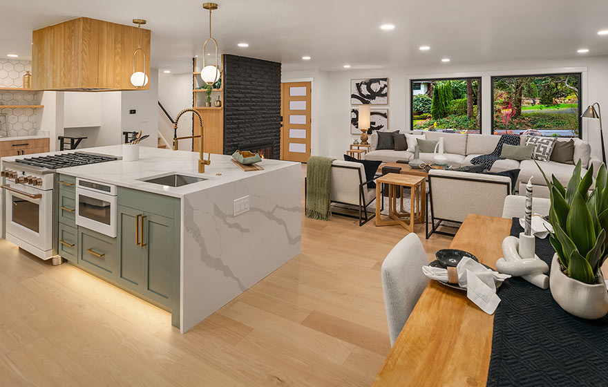 Streamline Online Ordering makes designing and installing these cabinets with Melamine and painted Shaker doors a breeze. 