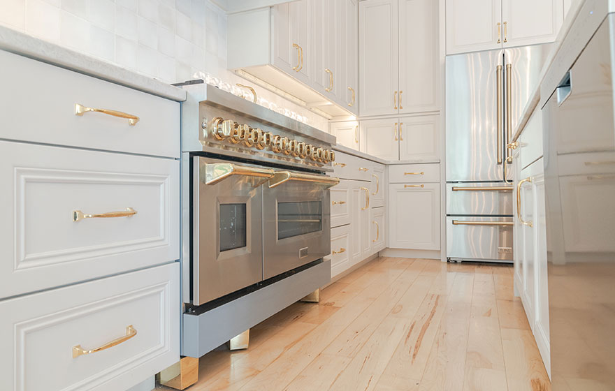 The detail design of the Ponderosa is perfect for a painted project, giving an elevated look without straying too far from a shaker overall look.