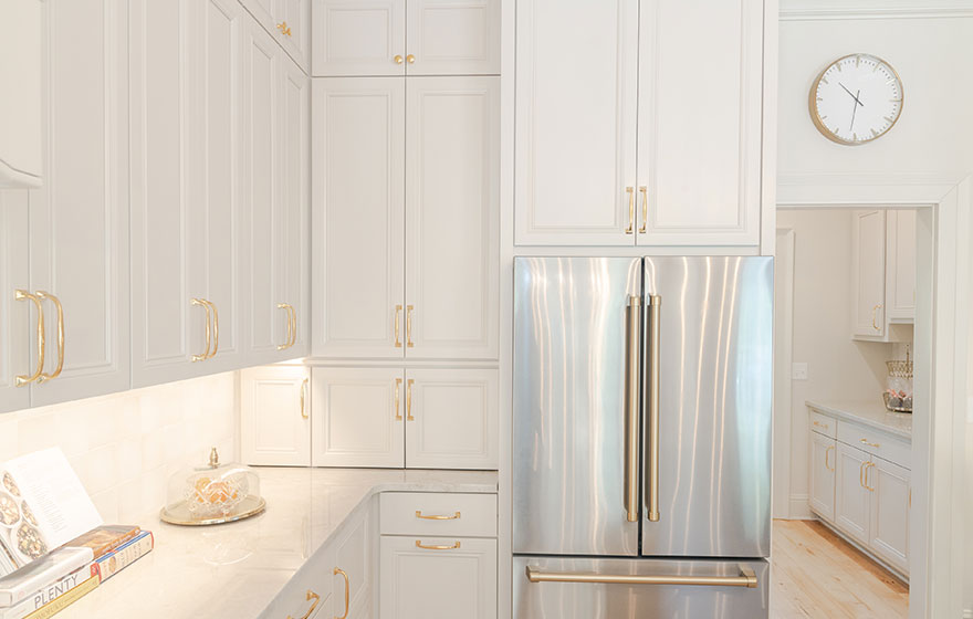 The detail design of the Ponderosa is perfect for a painted project, giving an elevated look without straying too far from a shaker overall look.