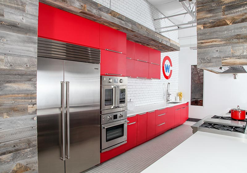 This Chicago Test Kitchen pairs Hollyberry and TSS Carbone for a perfect presentation.