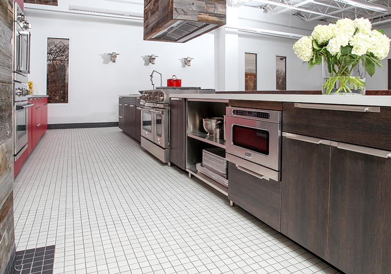 This Chicago Test Kitchen pairs Hollyberry and TSS Carbone for a perfect presentation.