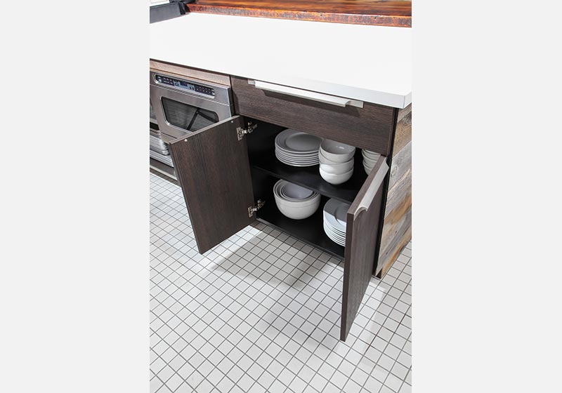 This Chicago Test Kitchen pairs Hollyberry and TSS Carbone for a perfect presentation.