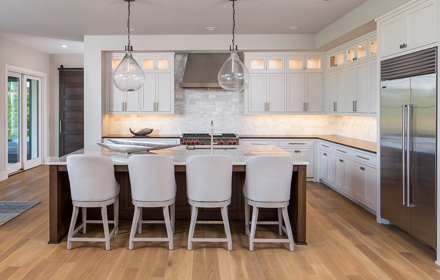 Perfect for entertaining, this Dalton kitchen is anything but simple.