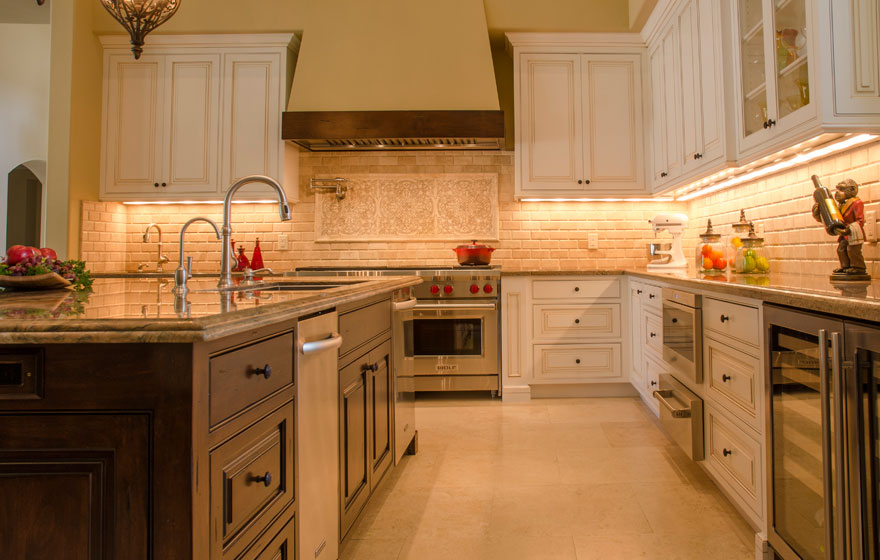 This beautiful space is accented with the details of the Tuscany 3/4" (590) Door.