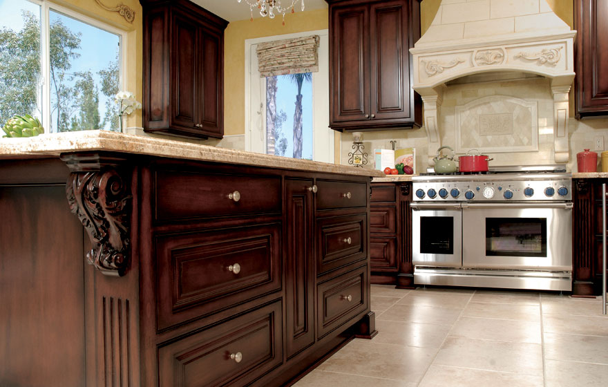 Dark stained cabinetry and a beautifully crafted Tuscany 3/4" (590) Doors work together to bring warmth and beauty.