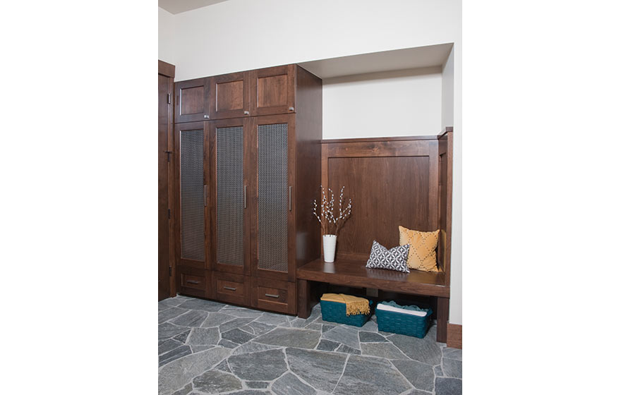Modifying a Revere 3/4" (800) Door can achieve the perfect look, this rustic modern cabin is one to envy.