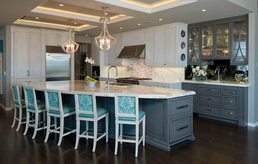 Pairing a unique color on the island and hutch highlights the work areas of the space while bringing an overall cohesive look.